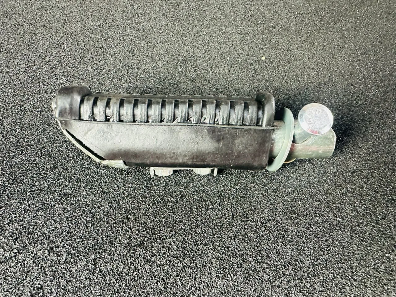 Rear - Right foot Rest ( Pulser / Discovery )