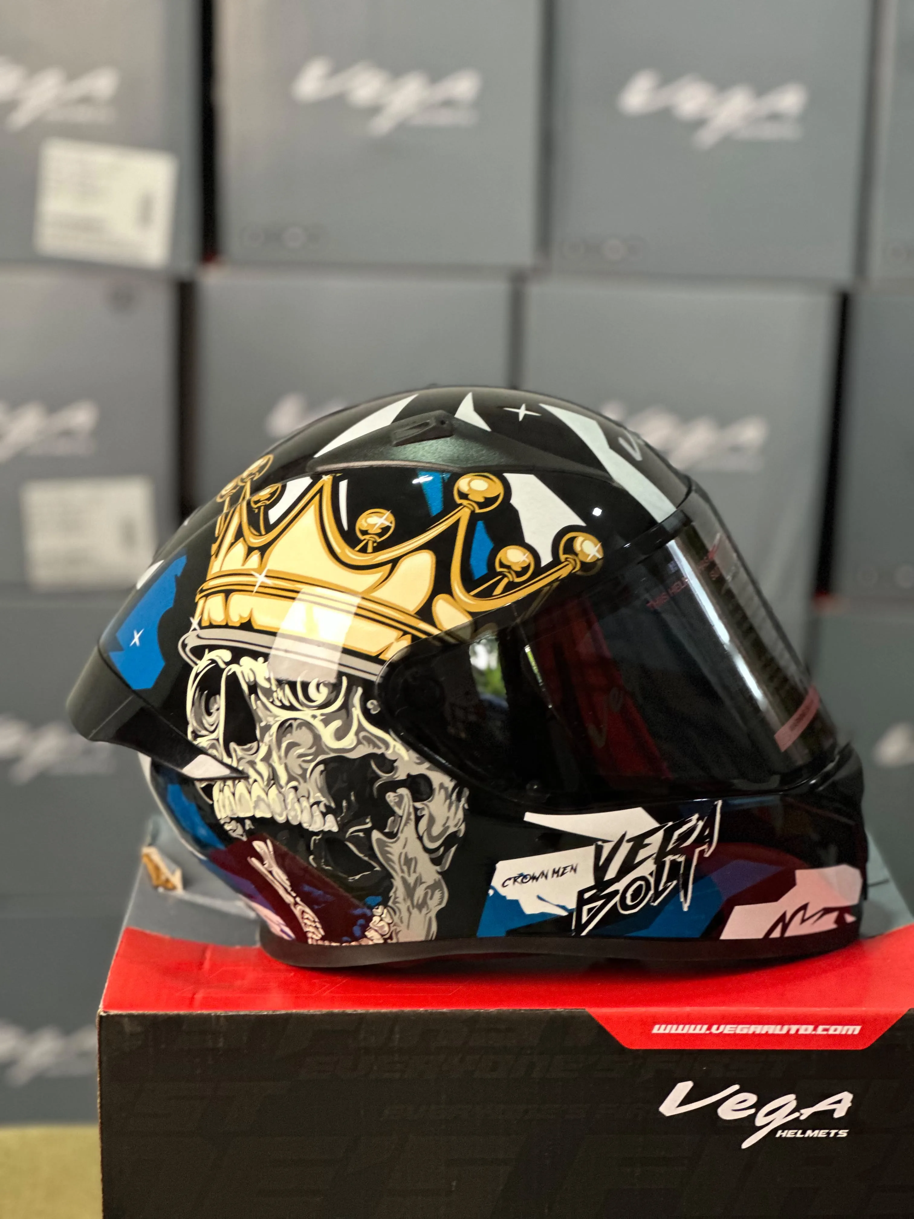 Vega Crown - View 2